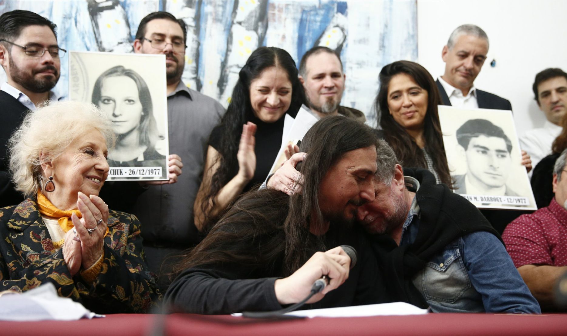 Argentina- abuelas de Plaza de Mayo recuperan a nieto 130